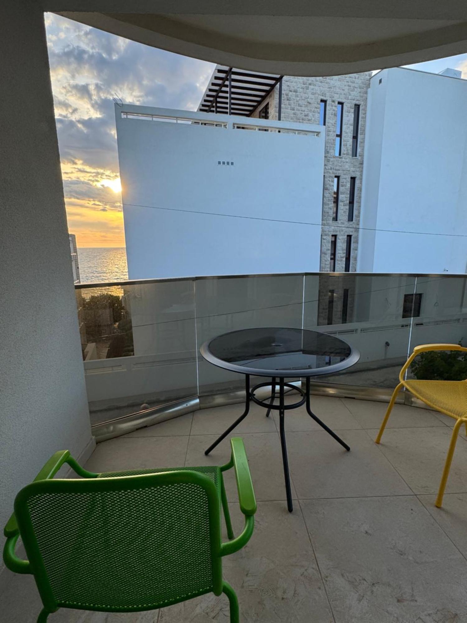 Harasta Lux Apartment Bar Luaran gambar